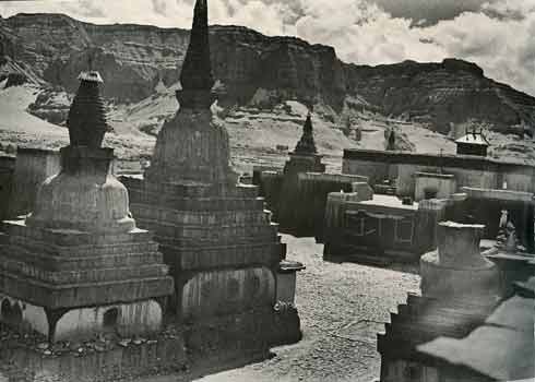 
Chortens of the Golden Temple of Tholing - Tibet In Pictures: A Journey Into The Past book 
